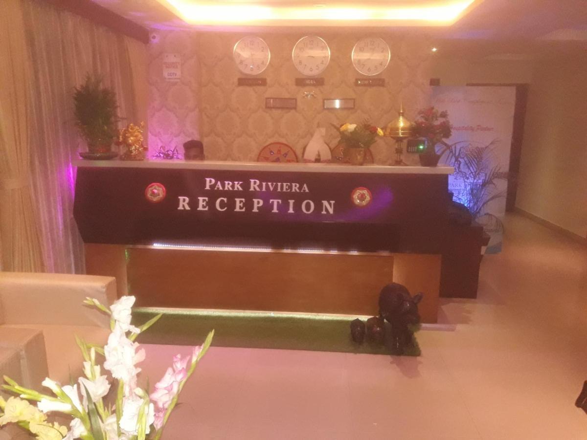 Hotel Park Riviera Guwahati Buitenkant foto
