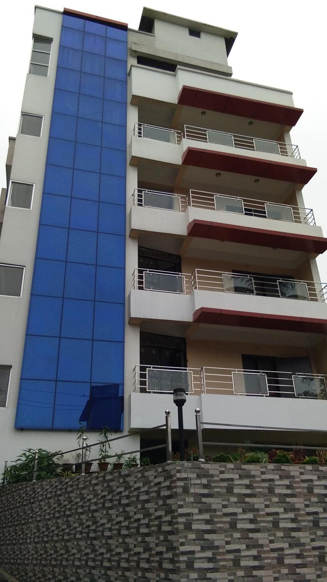 Hotel Park Riviera Guwahati Buitenkant foto